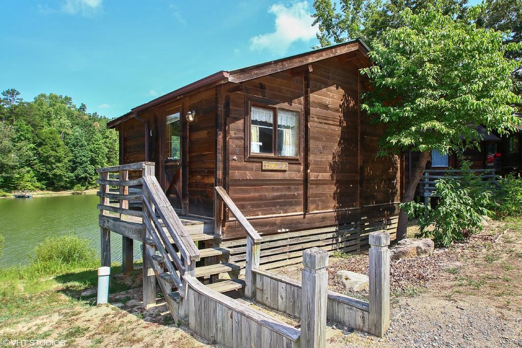 Forest Lake Camping Resort Lakefront Cabin 8 Advance Eksteriør billede